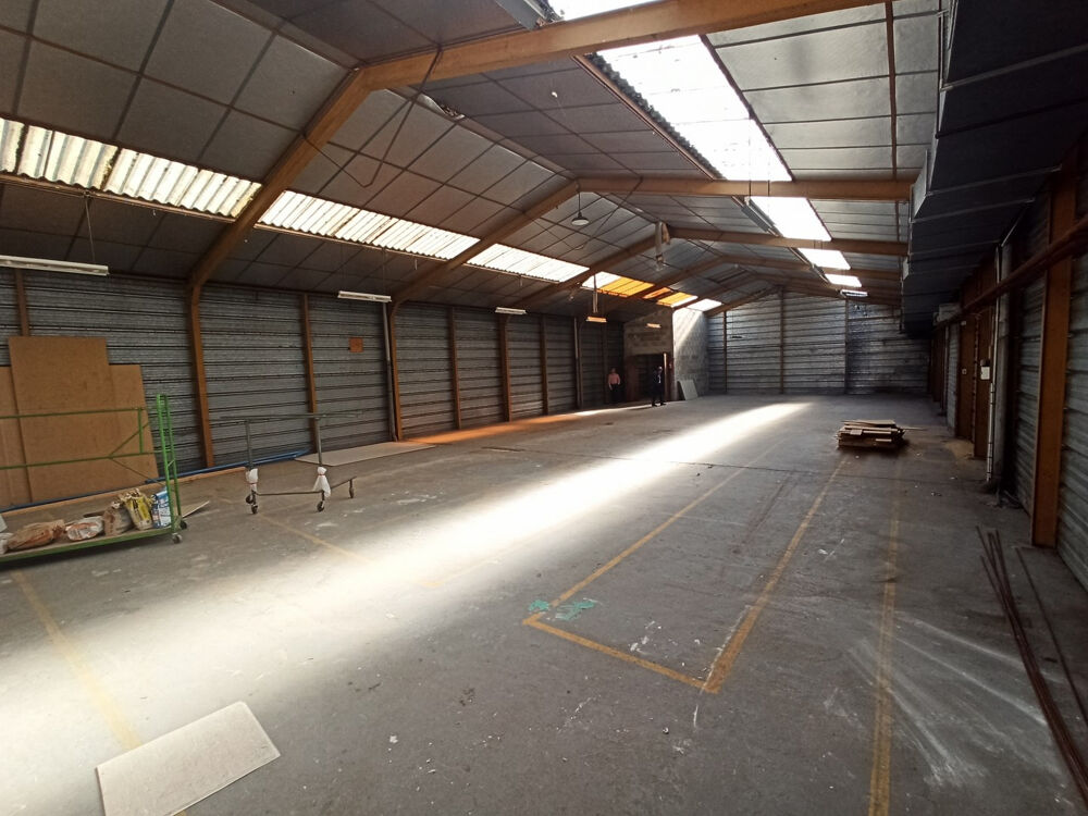   Location LIMOGES CENTRE - 250 m2 D�p�t/Activit�s - R+1 