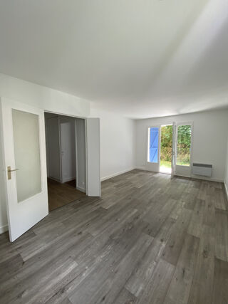  Appartement à louer 3 pièces 60 m²