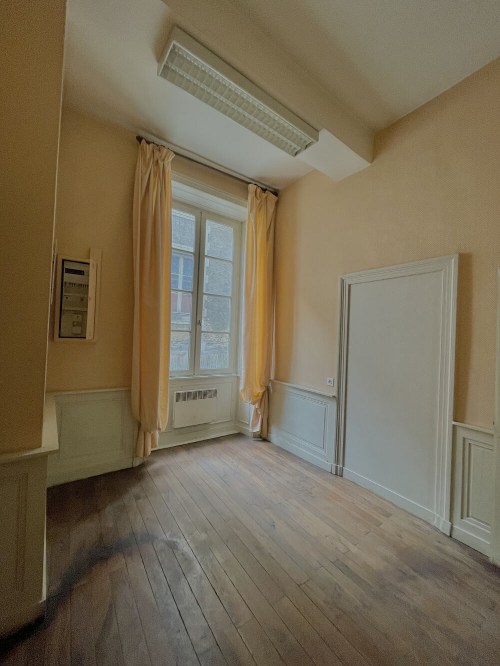   Bureaux 61m2 centre-ville Poitiers quartier Cathédrale Poitiers