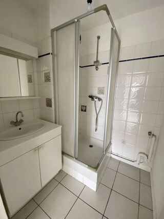  Appartement à louer 2 pièces 37 m²