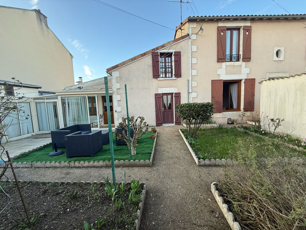 Maison 5 pièces 110 m² · à Poitiers · 110 m² · 163 250 €