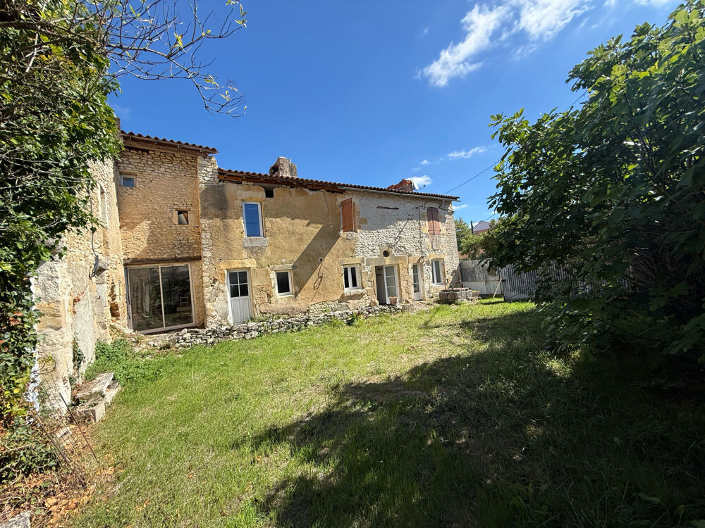 Vente Ferme Maison entiérement à rénover proche Futuroscope et LPI Jaunay-marigny