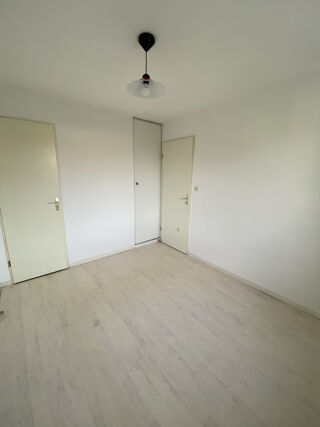  Appartement à louer 2 pièces 33 m²