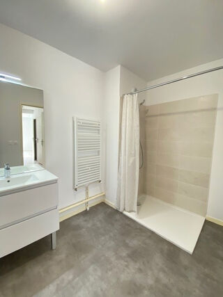  Appartement à louer 3 pièces 69 m²