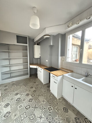  Appartement � louer 3 pi�ces 107 m�