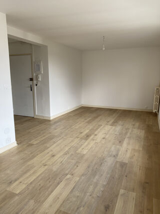  Appartement à louer 3 pièces 68 m²