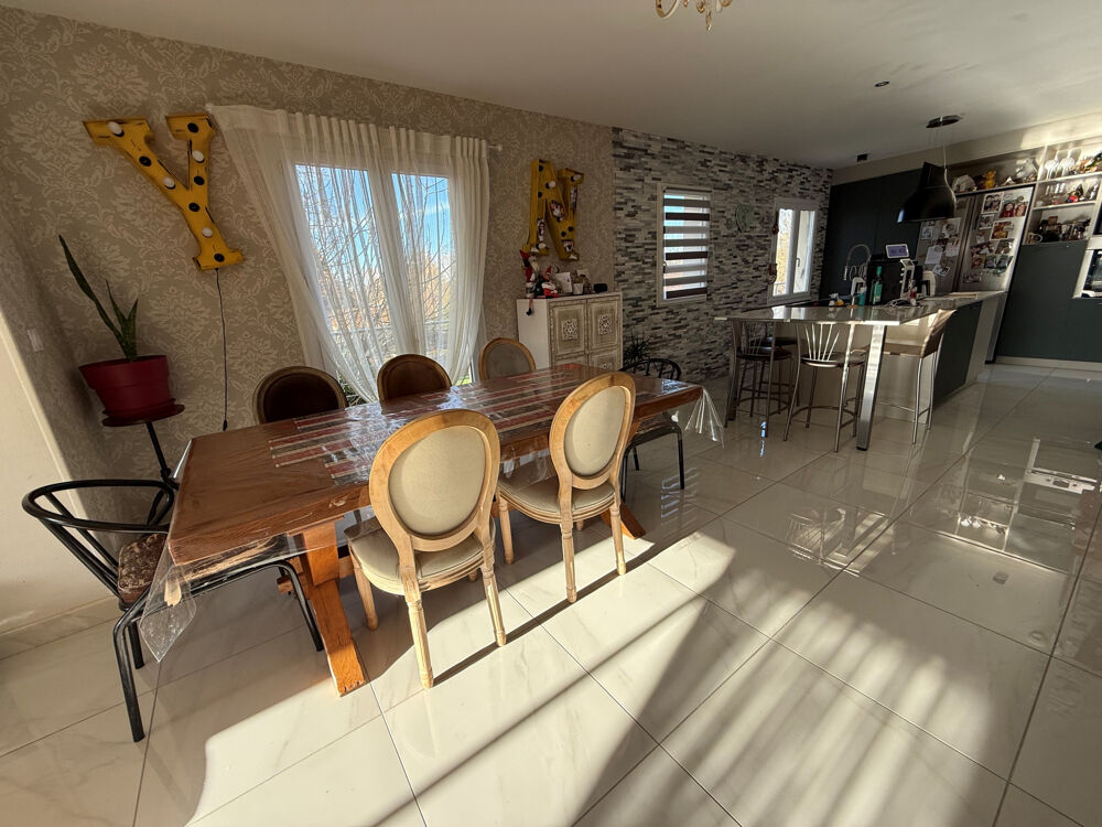 Maison 7 pièces 154 m² · à Migne Auxances · 154 m² · 279 900 €