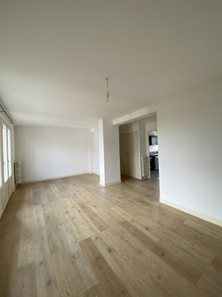  Appartement à louer 3 pièces 68 m²