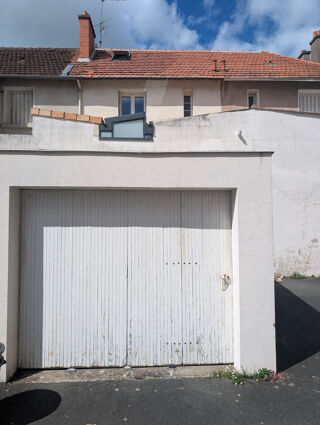  Parking / Garage à louer 12 m²