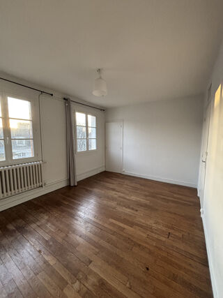  Appartement � louer 3 pi�ces 107 m�