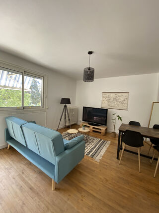  Appartement à louer 4 pièces 65 m²