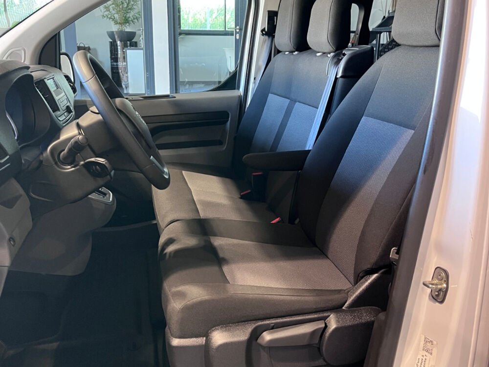 Vivaro -e Combi 300 L2 2022 occasion 83330 Le Beausset