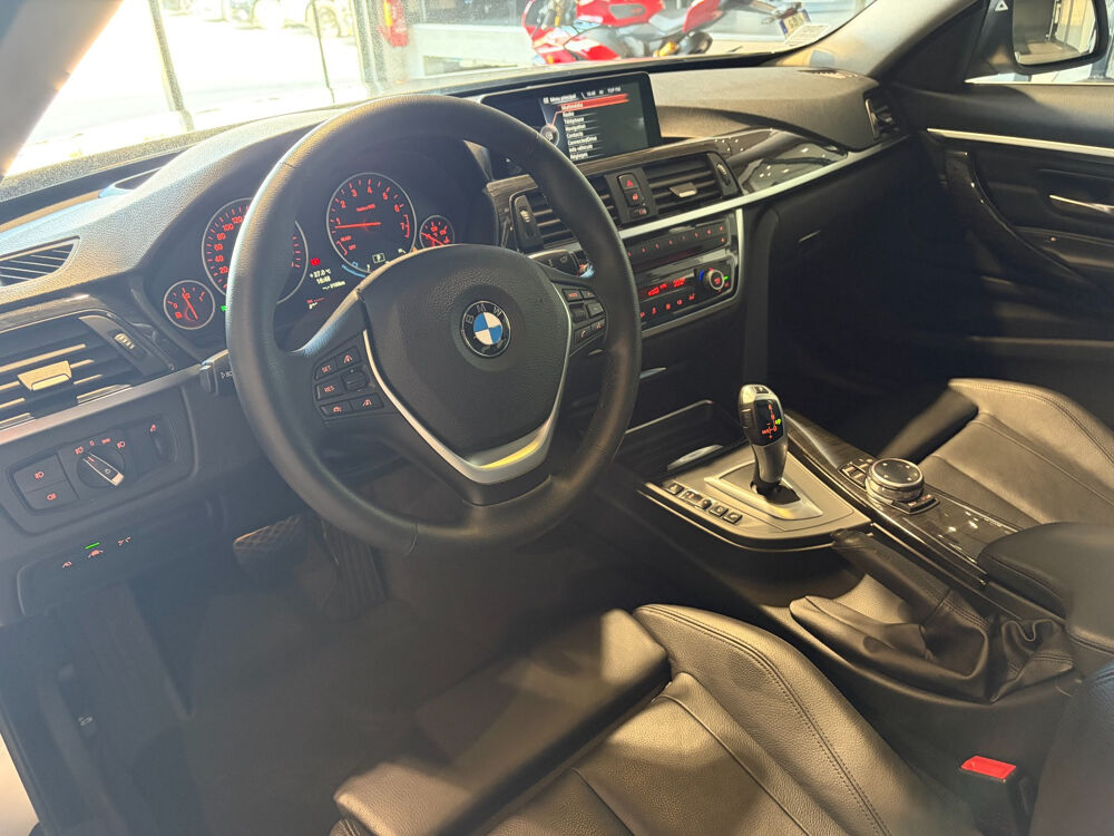 S&eacute;rie 4 Coup&eacute; 428i 245 ch Luxury A 2013 occasion 83330 Le Beausset