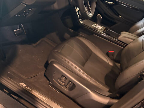 Range Rover Evoque Mark III P300e PHEV AWD BVA8 R-Dynamic S 2023 occasion 83330 Le Beausset