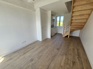  Duplex/triplex  louer 2 pices 25 m Beaucouze