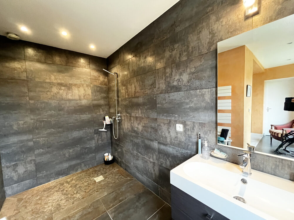  vendre  Maison Les Ponts-de-C (49130)