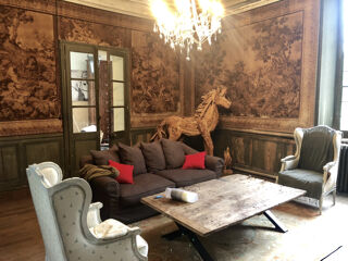  Proprit/chteau  vendre 15 + pices 1100 m