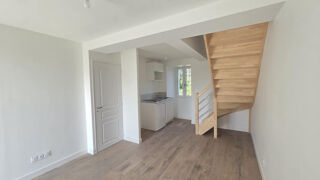  Duplex/triplex  louer 2 pices 27 m Beaucouze