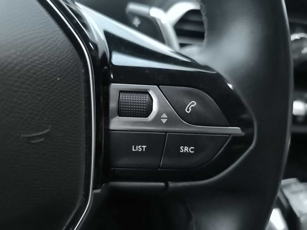 3008 Generation-ii 1.6 225 ch Hybrid Phev Allure Pack E-eat Bva / 2021 occasion 63500 Issoire