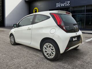 Aygo 1.0 Vvti 70 X-play 2018 occasion 01000 BOURG EN BRESSE