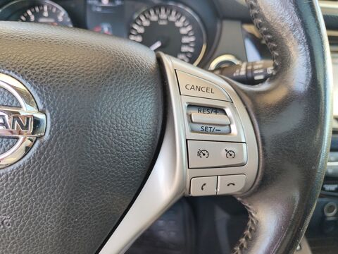 Qashqai 1.2 Digt 115 ch N-connecta 2wd /Toit panoramique/Cam&eacute;ra 360 2016 occasion 28500 Vernouillet