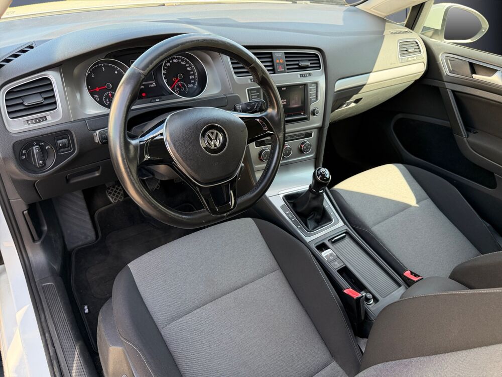 Golf 1.6 Tdi 90 ch Bluemotion Edition 2015 occasion 38300 Bourgoin-Jallieu