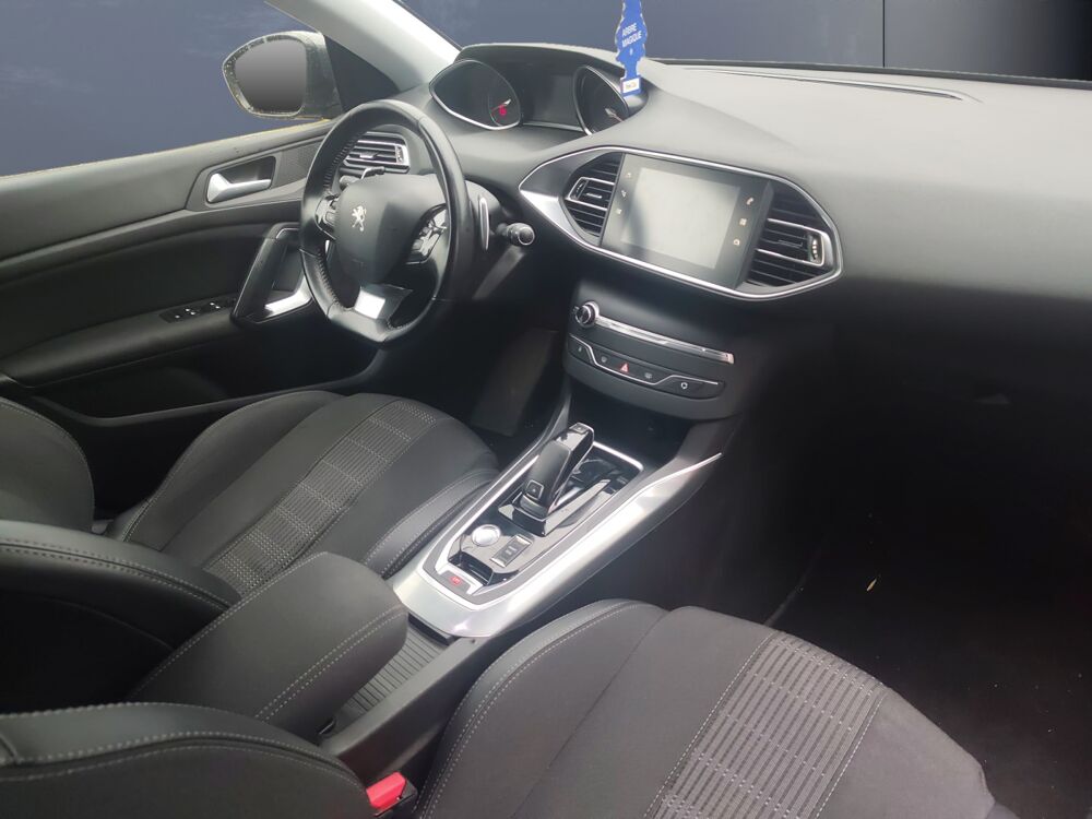 308 Generation-ii 1.2 Puretech 130 ch Allure Eat Bva Start-stop 2019 occasion 12850 Rodez