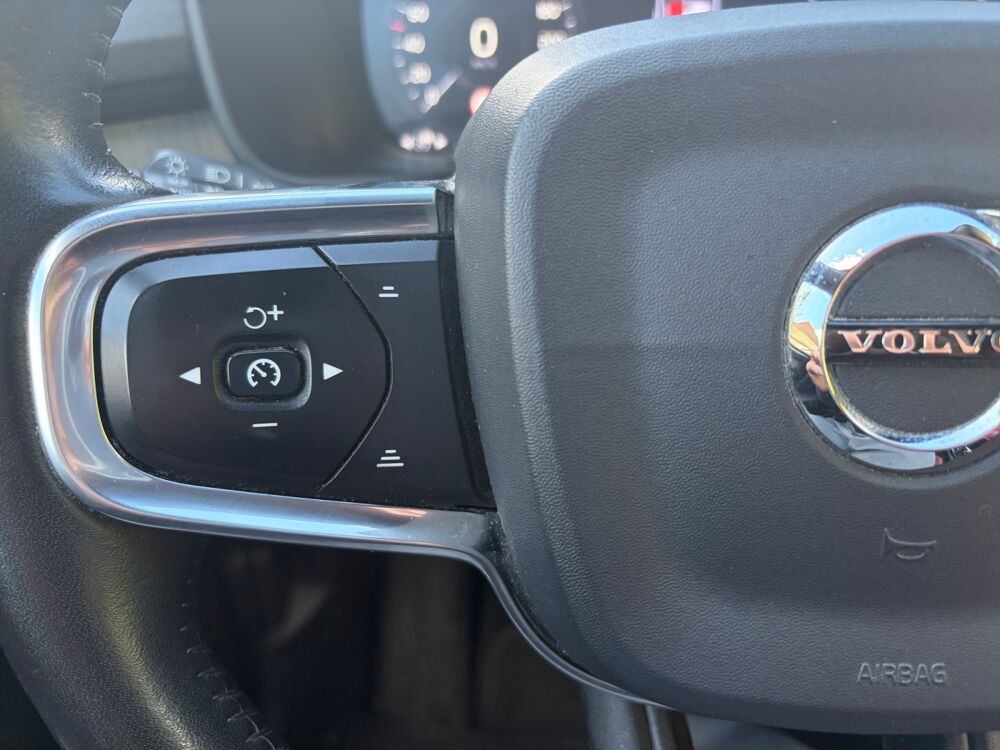XC40 2.0 D3 150 ch Inscription Luxe 2wd Geartronic Bva /Toit ouvr 2020 occasion 14000 Caen