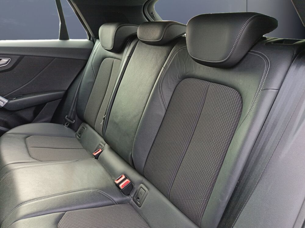 Q2 2.0 30 Tdi 115 ch S-line S-tronic Bva /Toit ouvrant/Radar de 2021 occasion 40100 Dax