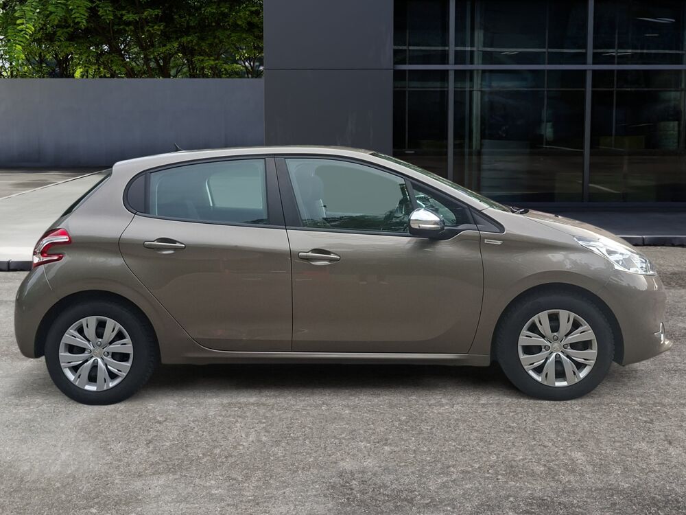 208 1.2 Vti 80 ch Urban Soul /Distri ok/Suivi complet entretiens 2013 occasion 43000 Le Puy-en-Velay