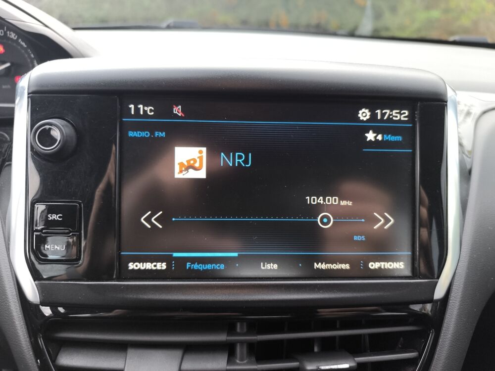 208 Generation-i 1.5 Bluehdi 100 ch Signature /Carplay&amp;Andro 2018 occasion 63500 Issoire