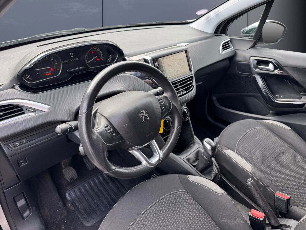 208 1.2 82 ch Style /Suivi Complet/2e Main/Radars/Connect/GPS 2016 occasion 59000 Lille