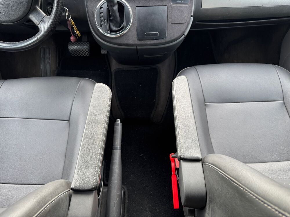 MULTIVAN T5 2.5 TDI 130 ch Confort Tiptronic 7 places /similaire Cara 2008 occasion 84300 Cavaillon