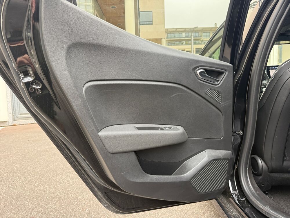 Clio 1.6 E-tech 145 ch Full-hybrid Techno Bva /Carplay/ Cam&eacute;ra de 2023 occasion 14400 Bayeux