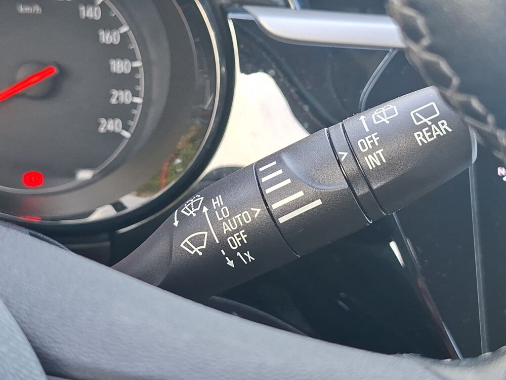 Corsa 1.2 75 ch Edition Business /Carplay/Gps/Feux auto/Commandes 2021 occasion 43000 Le Puy-en-Velay