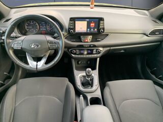 i30 Edition #Navi /Moteur &agrave; chaine, 1L T-GDi 120Ch, 1&egrave;re main 2018 occasion 60800 Cr&eacute;py-en-Valois