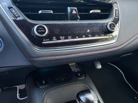 Corolla 2.0i -16V 180 ch HYBRID COLLECTION /CarPlay/R&eacute;gulateur de vi 2019 occasion 56100 Lorient
