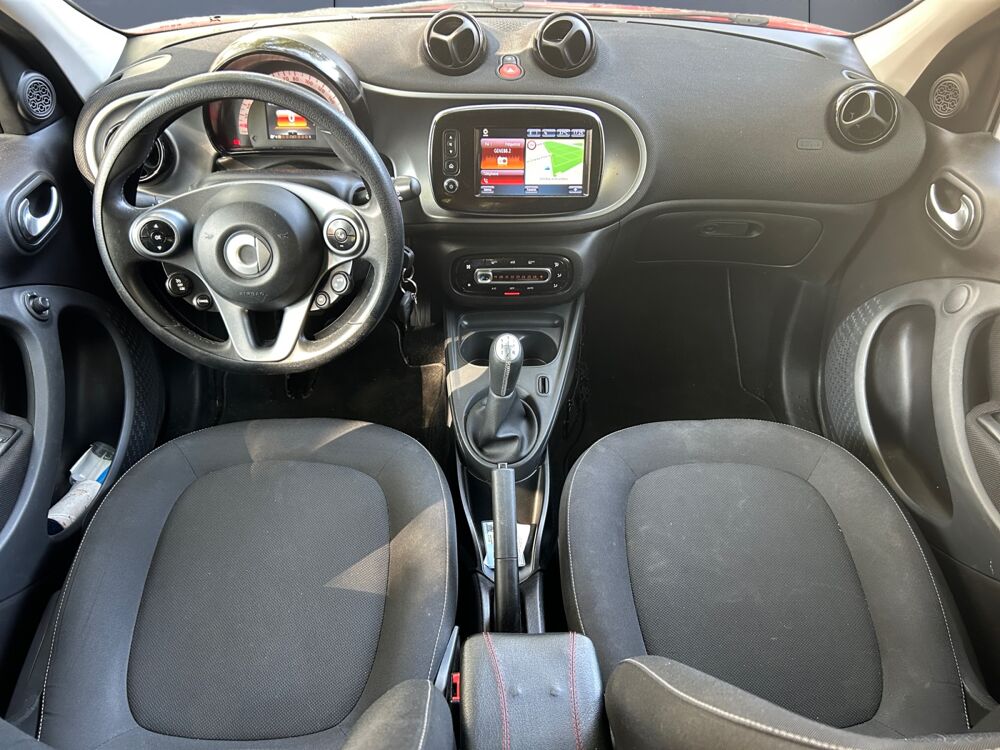 ForFour 1.0 T 71 ch Passion /Radar de recul/GPS/Clim auto/Accoudoir 2017 occasion 94600 Choisy-le-Roi
