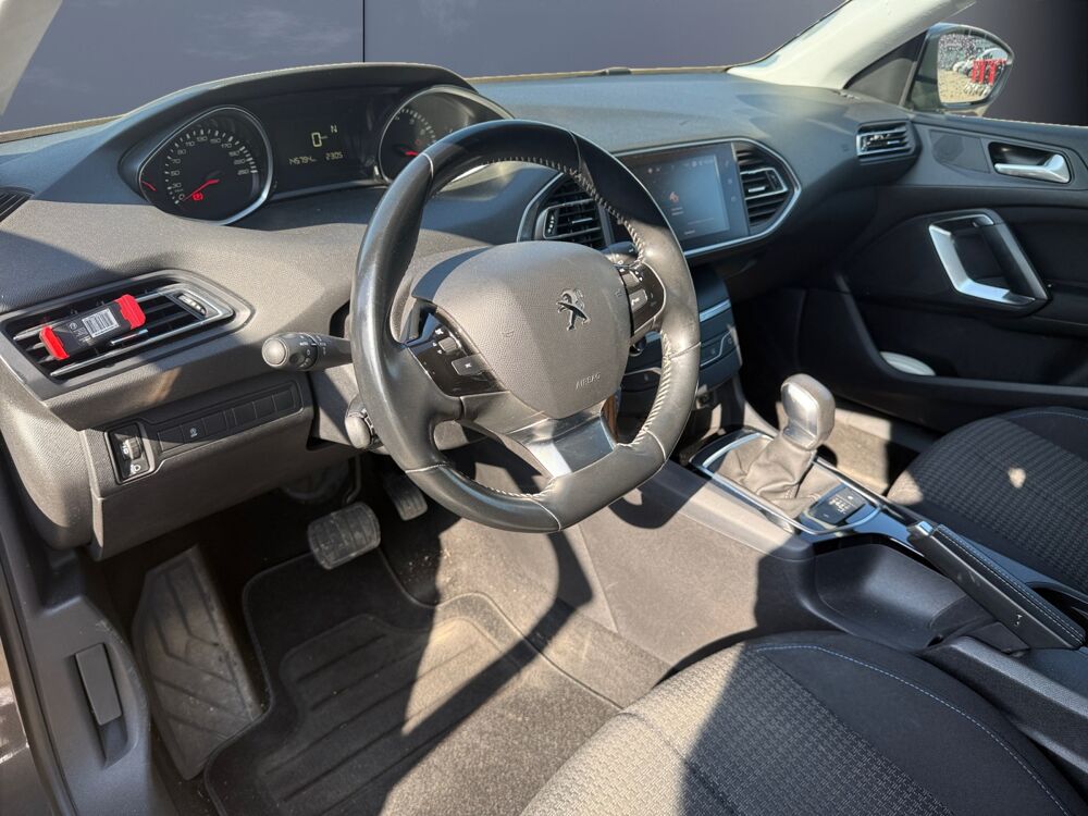 308 SW SW 130 ch Style (Moteur neuf) /Moteur Neuf/Clim Bi Zone/Vola 2018 occasion 43200 Yssingeaux