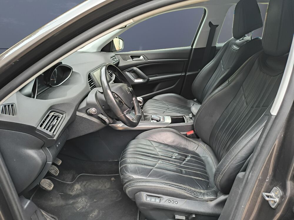 308 1.6 E-hdi 115 ch Feline /GPS/Clim bi-zones/Cam&eacute;ra de recul/A 2013 occasion 87000 Limoges