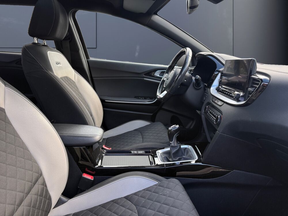 Ceed Sw 1.6 Crdi 136 ch Gt Line Isg BVM6 /Toit Ouvrant Panoramiqu 2021 occasion 14400 Bayeux
