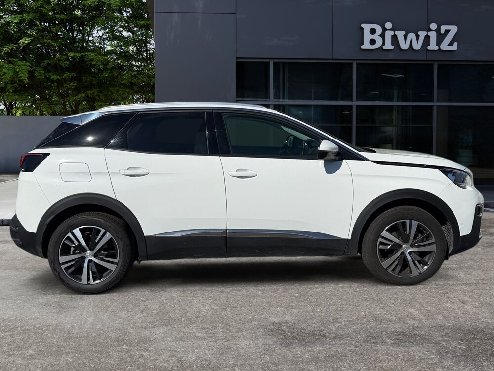 3008 II 1.2 130 ch Allure /Carplay/sellerie Guerande/1main/Distri 2019 occasion 35137 B&eacute;d&eacute;e