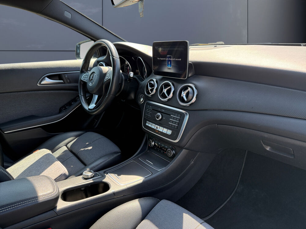 Classe GLA 1.5 180 Cdi 110 Inspiration 7g-dct Bva /PACK FULL BLACK 2018 occasion 76600 Le Havre