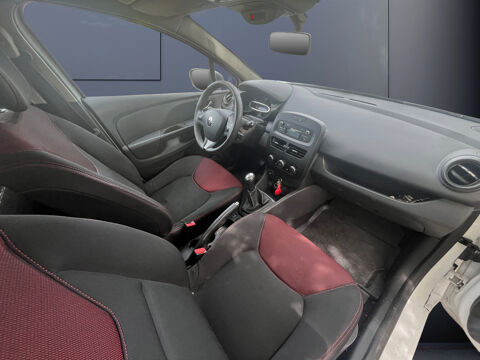 Clio 4 IV 1.5 DCi 90ch Societ&eacute; /Clim/Bluetooth/Distribution OK/En 2014 occasion 74200 Thonon-les-Bains