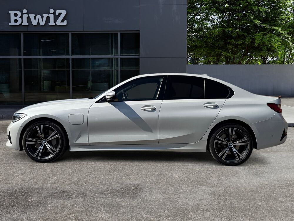 S&eacute;rie 3 330e 292 ch Edition Sport BVA8 /CarPlay/Cam&eacute;ra 360/Si&egrave;ge cha 2021 occasion 13300 Salon de Provence