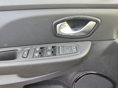 Clio 0.9 Tce 90 ch Intens /GPS/Radar recul/Semi cuir 2018 occasion 28500 Vernouillet