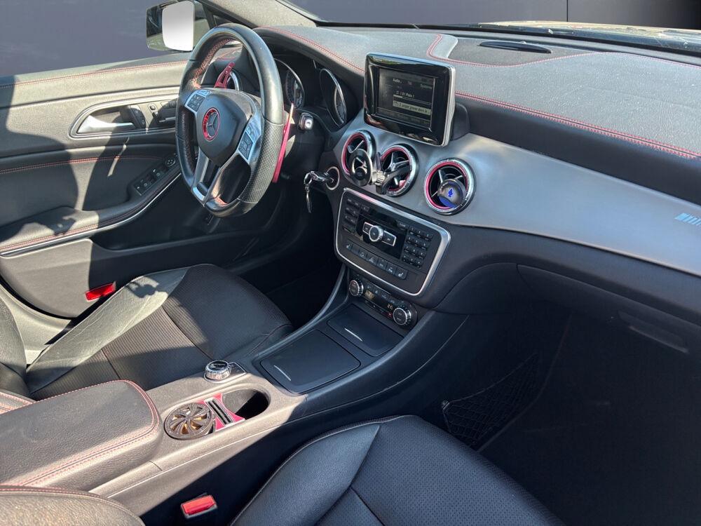 Classe CLA Fascination pack AMG Line 211 ch /Toit ouvrant pano/Cuir Nap 2014 occasion 43120 Monistrol-sur-Loire