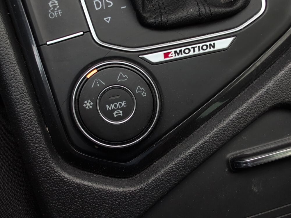Tiguan 2.0 TDI 150 ch Bluemotion Carat 4Motion DSG7 /Toit ouvrant p 2017 occasion 69170 Tarare