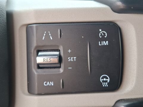 Defender Hardtop Societe 110 3.0 D250 250 ch Mhev SE 4wd Bva /Tva r&eacute;c 2023 occasion 43000 Le Puy-en-Velay