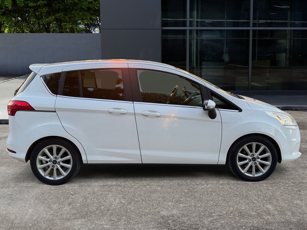 B-max 1.0 Ecoboost 125 ch Titanium Start-stop /Distribution faite/ 2015 occasion 53000 Laval